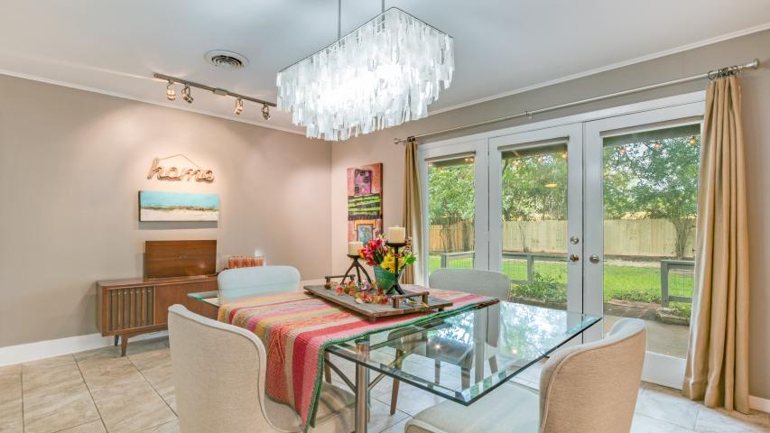 3203 Pinecrest