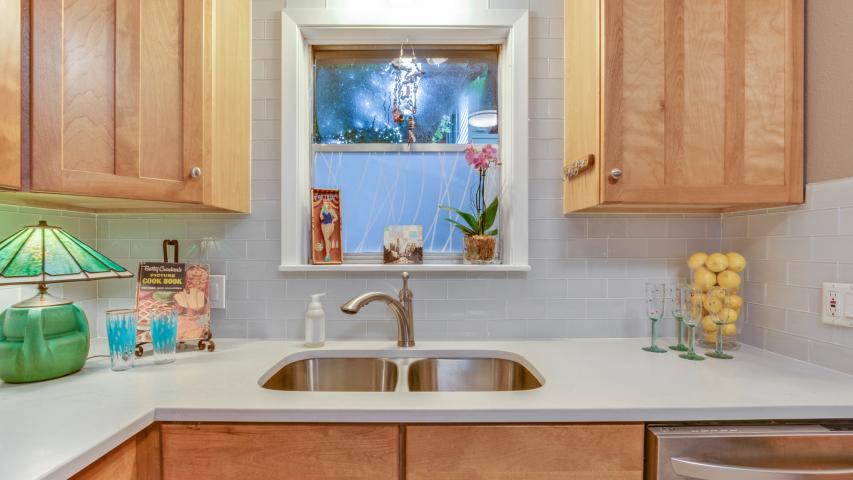 3203 Pinecrest