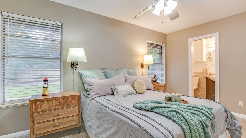 3203 Pinecrest