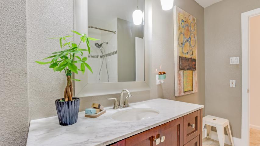 3203 Pinecrest