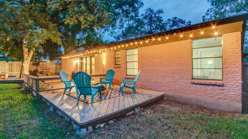 3203 Pinecrest