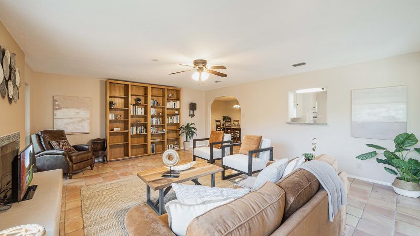 2702 Pegram