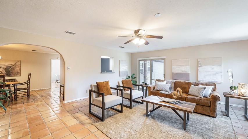 2702 Pegram