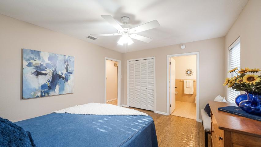 2702 Pegram