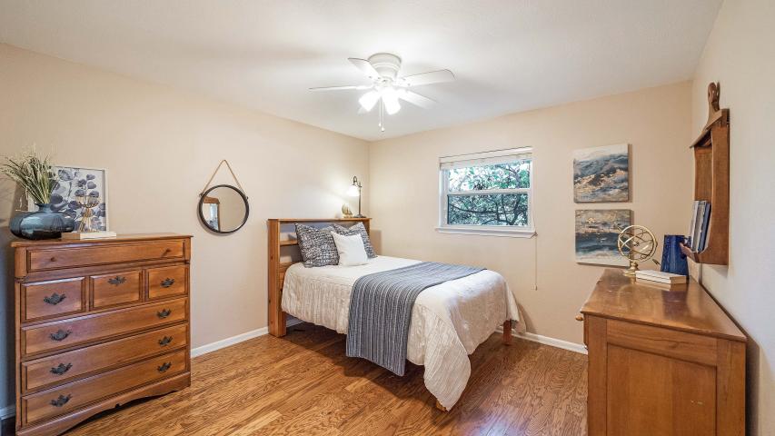 2702 Pegram