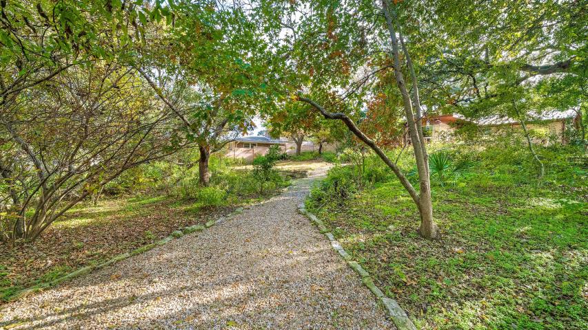 2702 Pegram